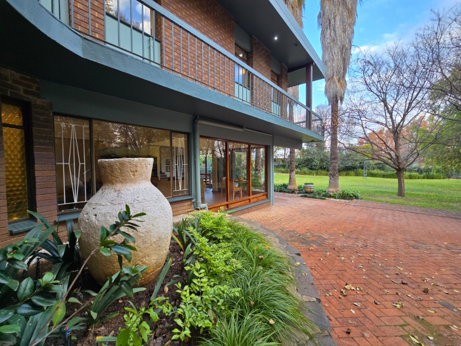 5 Bedroom Property for Sale in Dan Pienaar Free State
